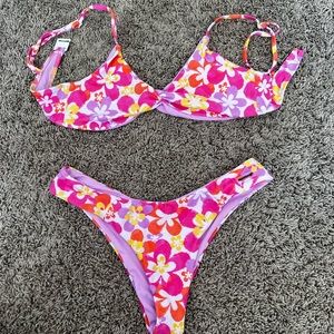👙 Blackbough bikini set!